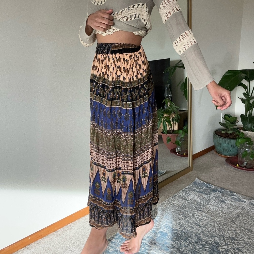 Boho patterned peasant skirt - Picture 5 of 8